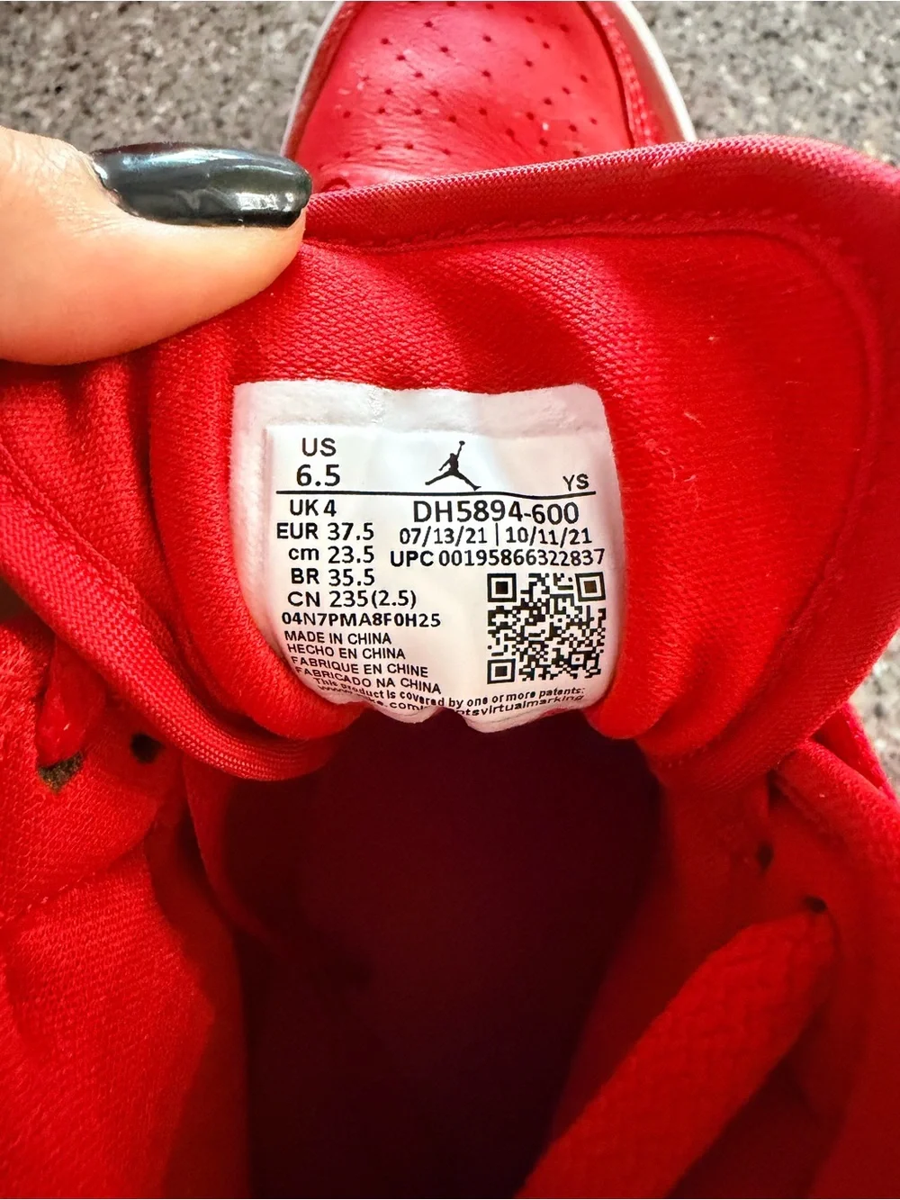 Nike bold red